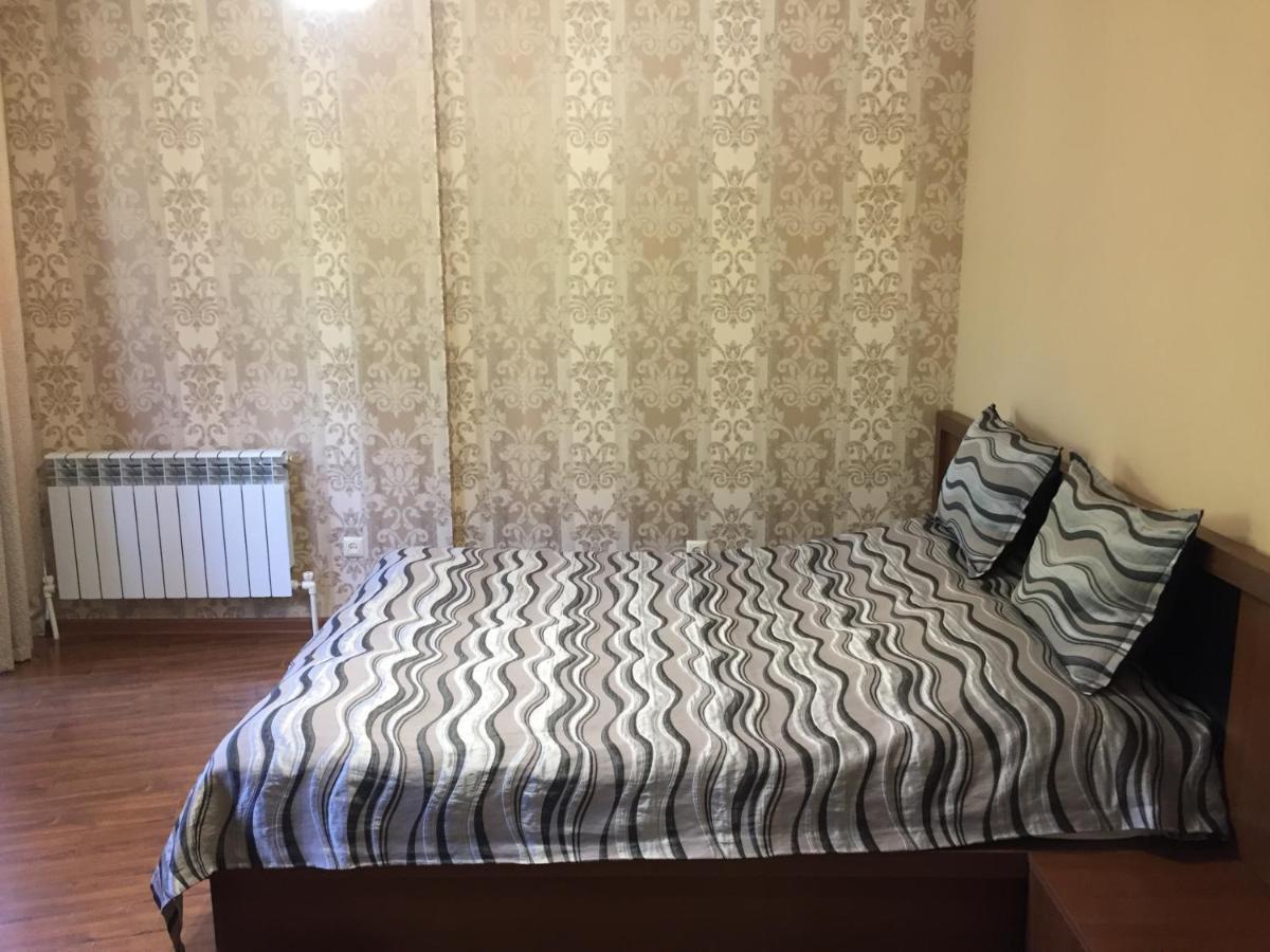 Hotel Central Джермук Экстерьер фото