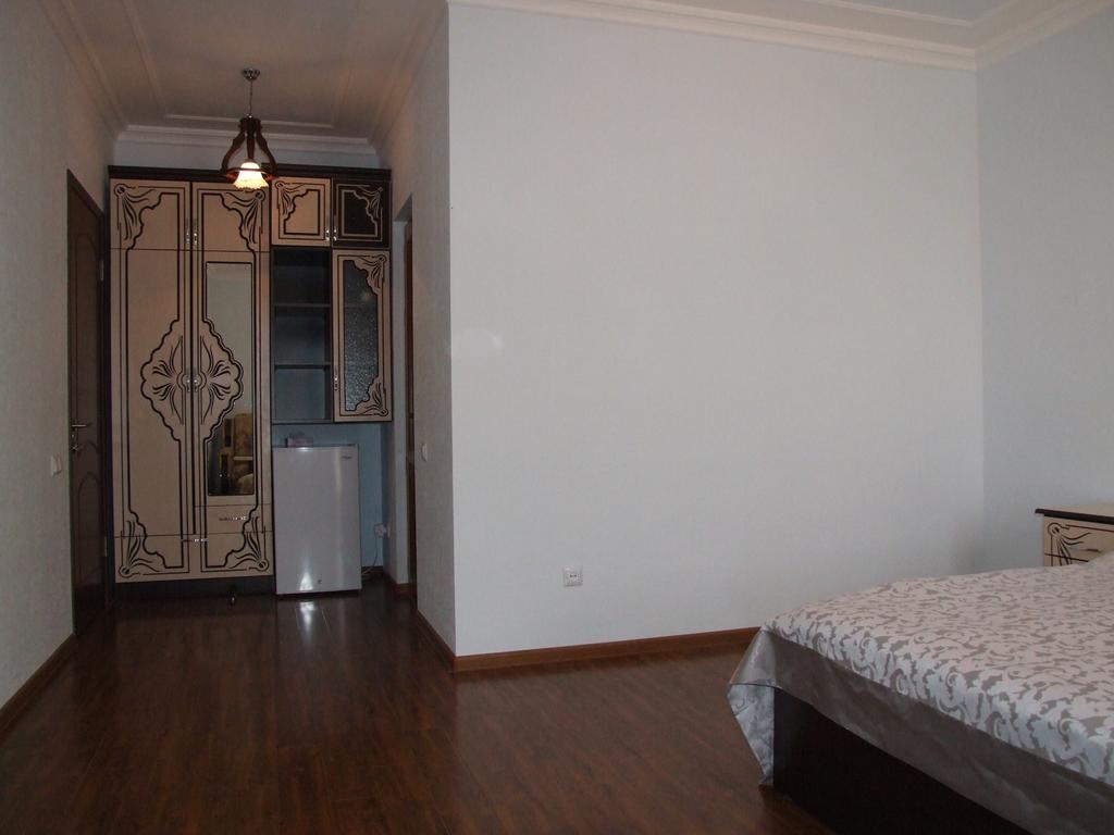Hotel Central Джермук Экстерьер фото