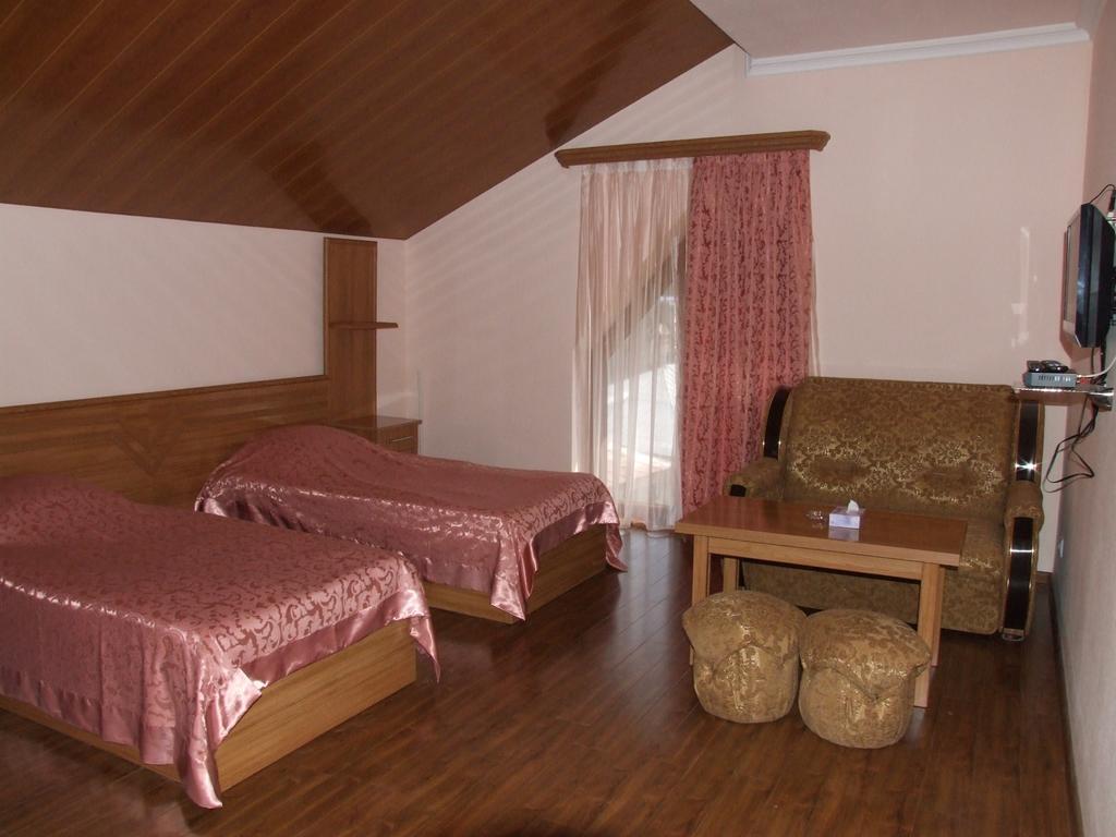 Hotel Central Джермук Экстерьер фото