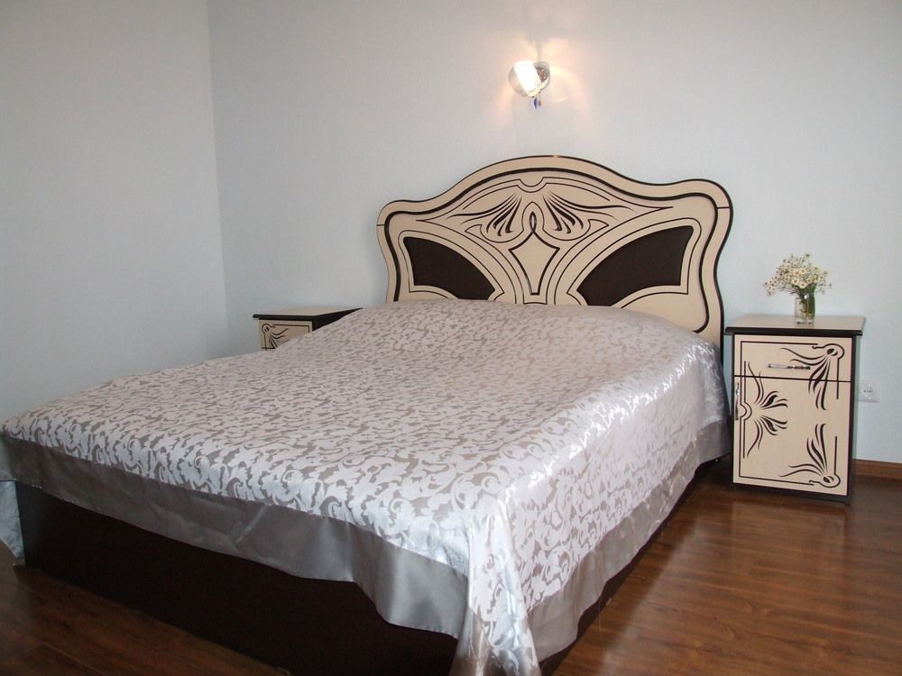 Hotel Central Джермук Экстерьер фото