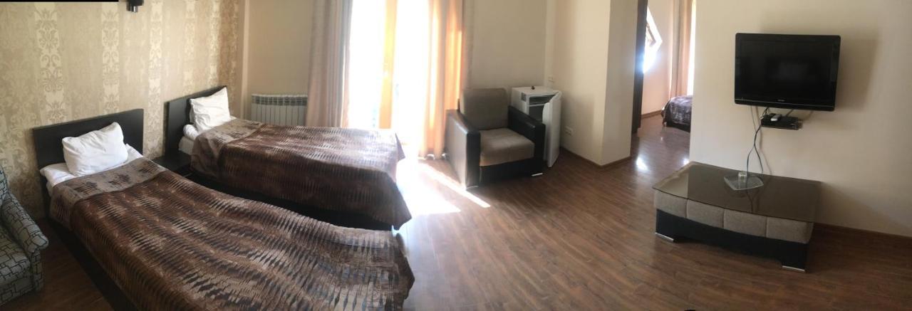Hotel Central Джермук Экстерьер фото