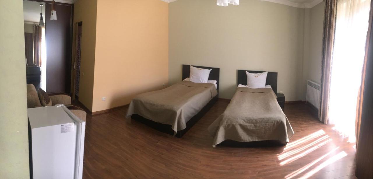 Hotel Central Джермук Экстерьер фото