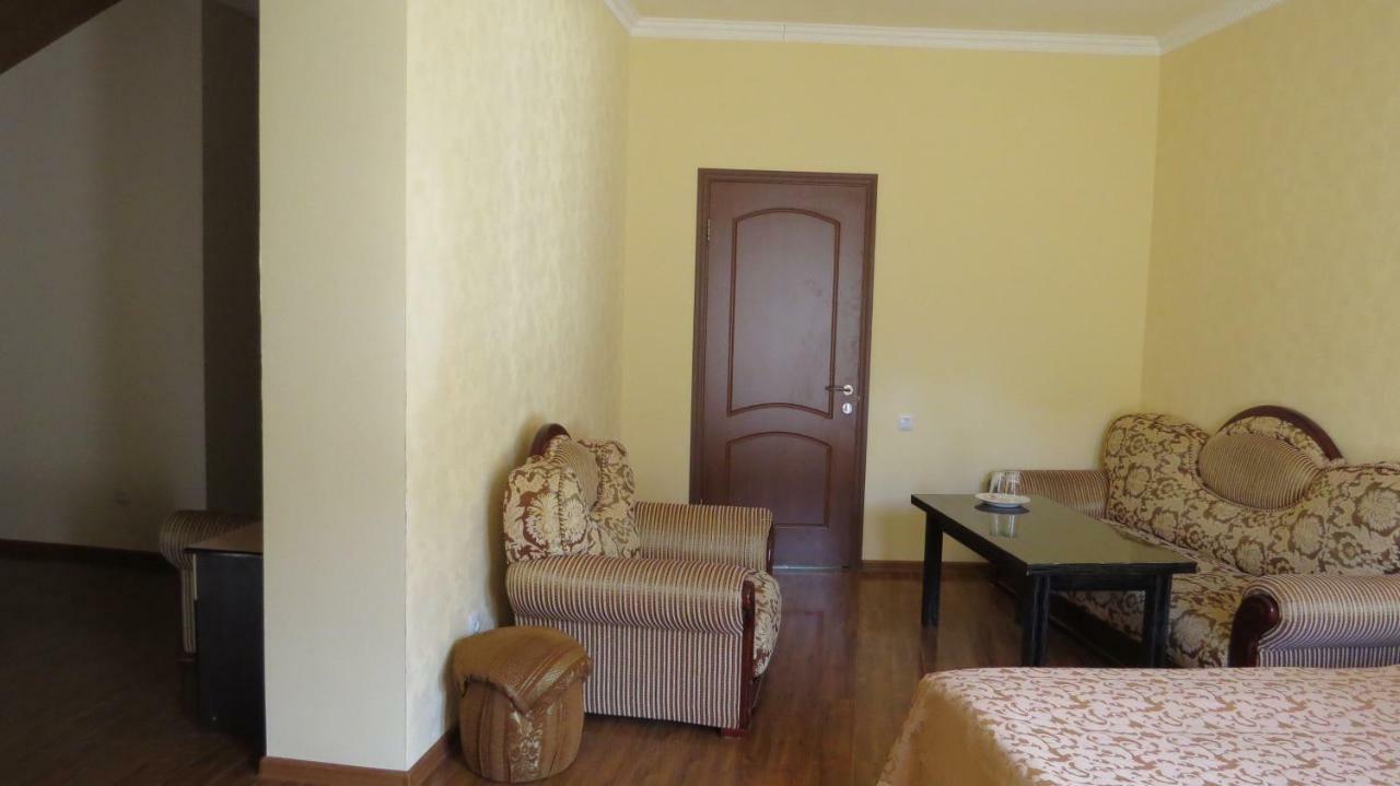 Hotel Central Джермук Экстерьер фото